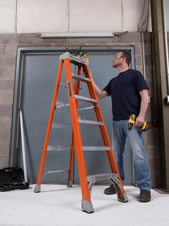 Stepladder Type IA, 4ft Fiberglass 300 lbs. FS1504